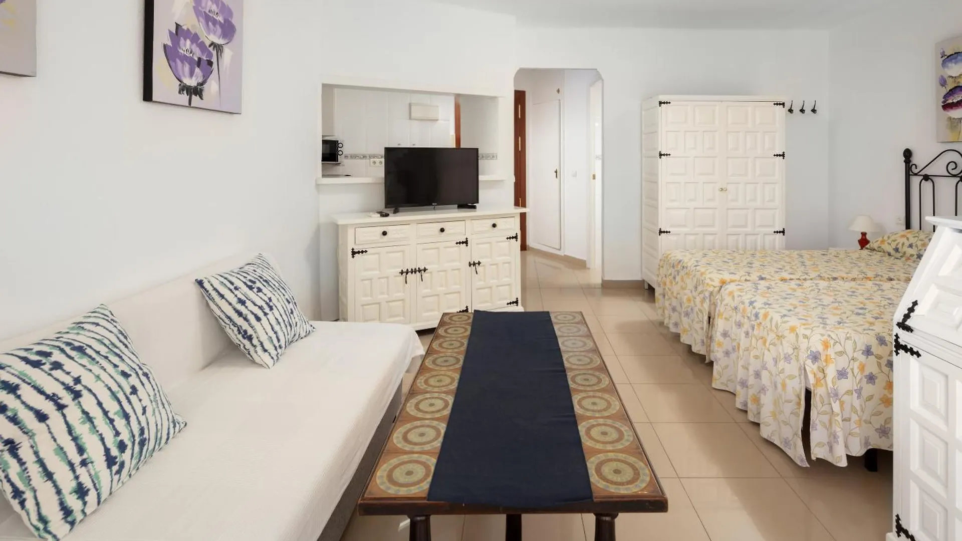 Estudios 79 Torrox Spain